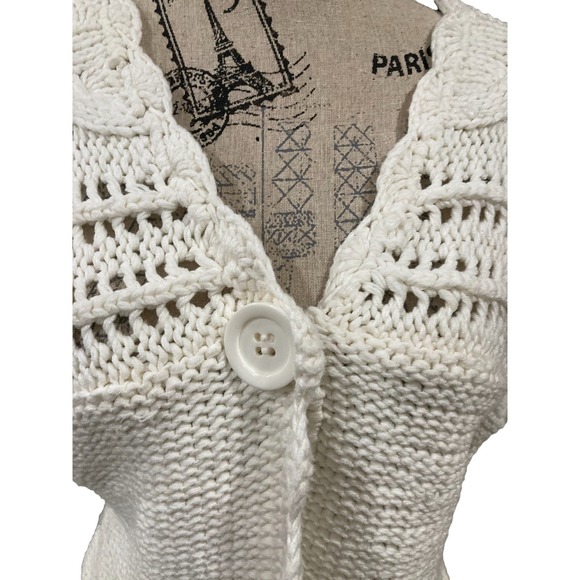 Between‎ Me & You Crocheted Sweater Size M - Picture 2 of 6